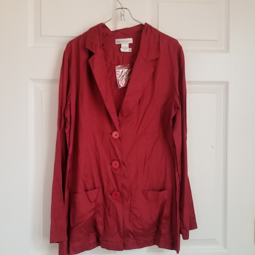 NWOT NEWPORT NEWS red button down - size 10